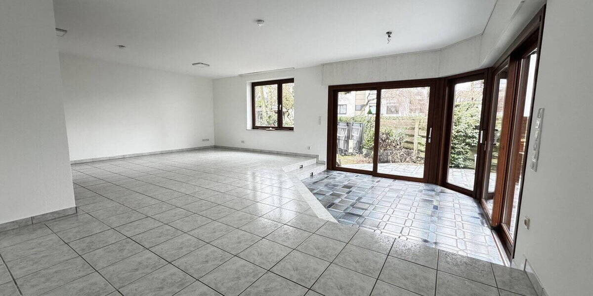 Etagenwohnung Bergisch Gladbach Schildgen - 3 Zimmer, 109 m&sup2;, 1.450&euro; | Angebot:26037052