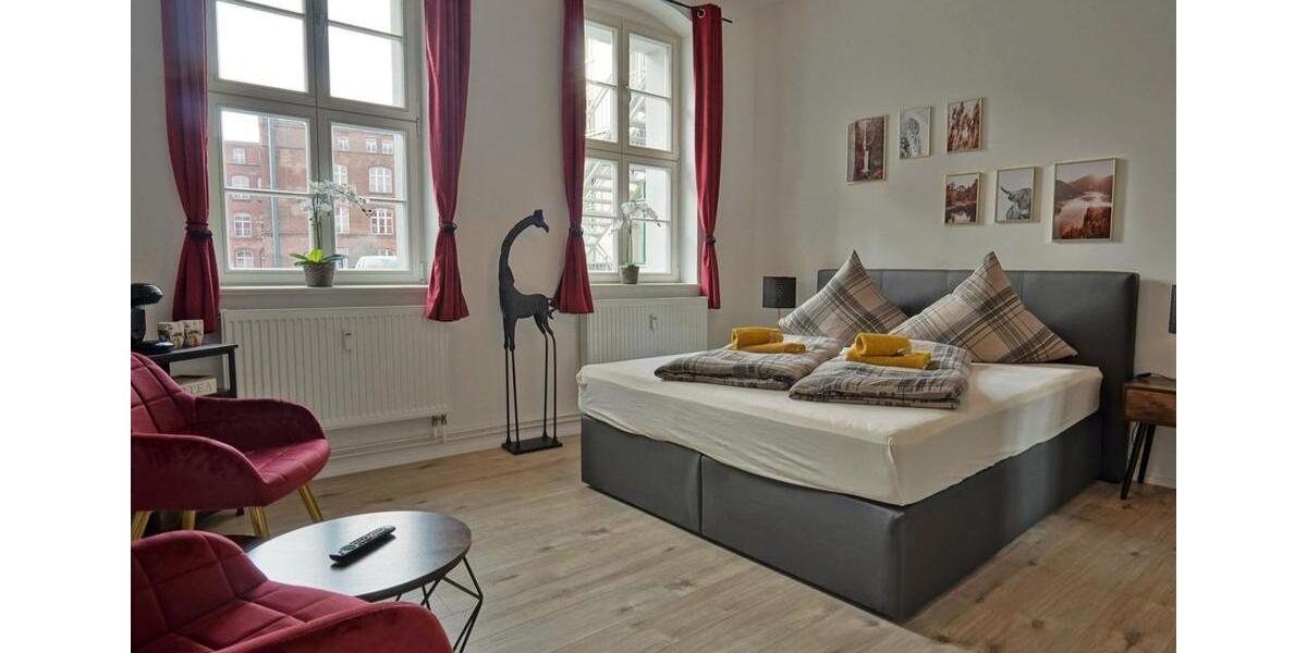 Hochparterre Brandenburg an der Havel - 3 Zimmer, 100 m&sup2;, 1.590&euro; | Angebot:26297568