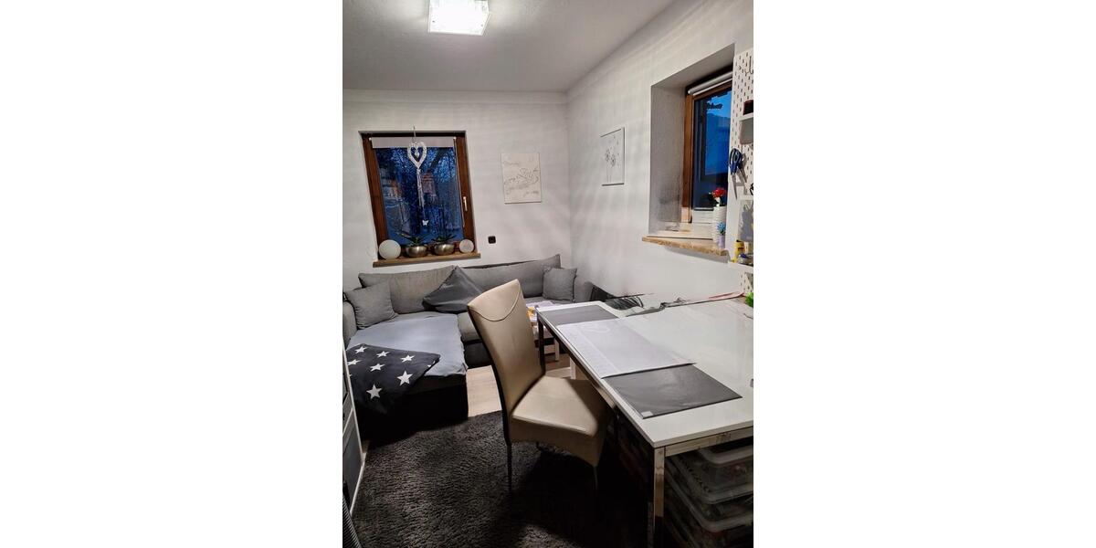 Großzügige Wohnung zu vermieten 4 zimmer