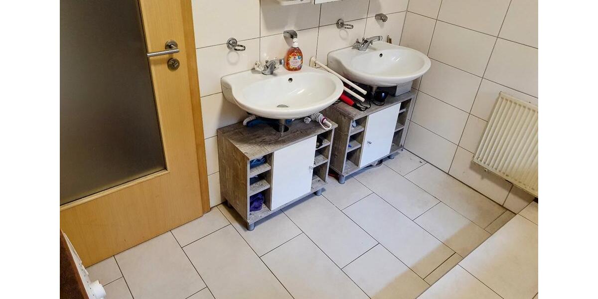 Etagenwohnung Riedstadt - 3 Zimmer, 84 m&sup2;, 750&euro; | Angebot:25351552