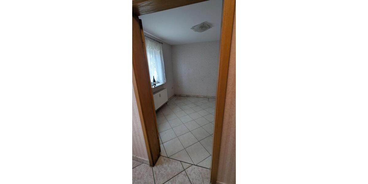 Erdgeschoßwohnung Kropp - 5 Zimmer, 200 m&sup2;, 1.950&euro; | Angebot:26050213