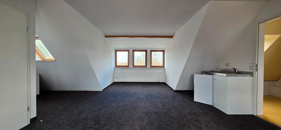 Dachgeschoßwohnung Görlitz - 1 Zimmer, 38 m&sup2;, 270&euro; | Angebot:26531819