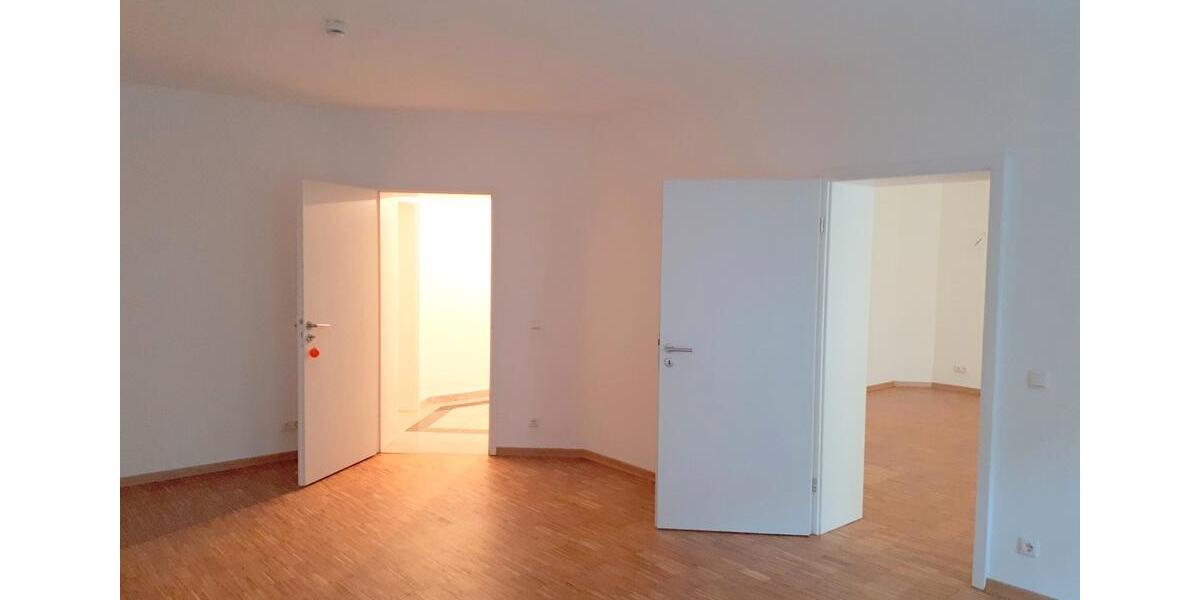 Etagenwohnung Halle (Saale) - 4 Zimmer, 152 m&sup2;, 1.520&euro; | Angebot:26644843
