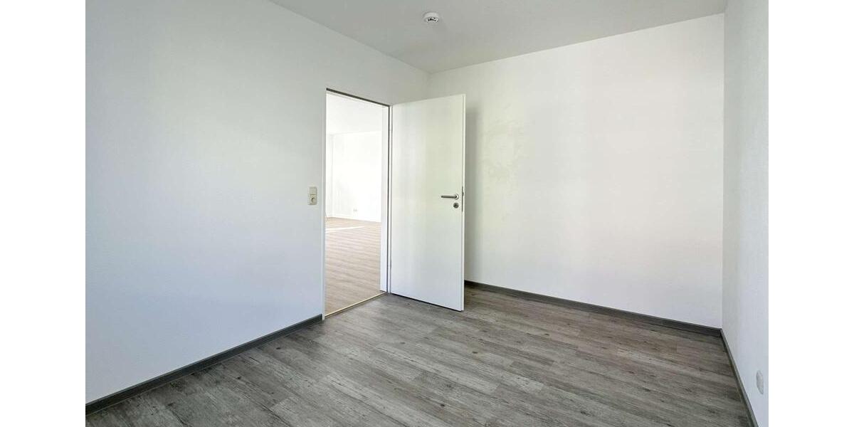 Etagenwohnung Waren (Müritz) - 2 Zimmer, 60 m&sup2;, 690&euro; | Angebot:25049010