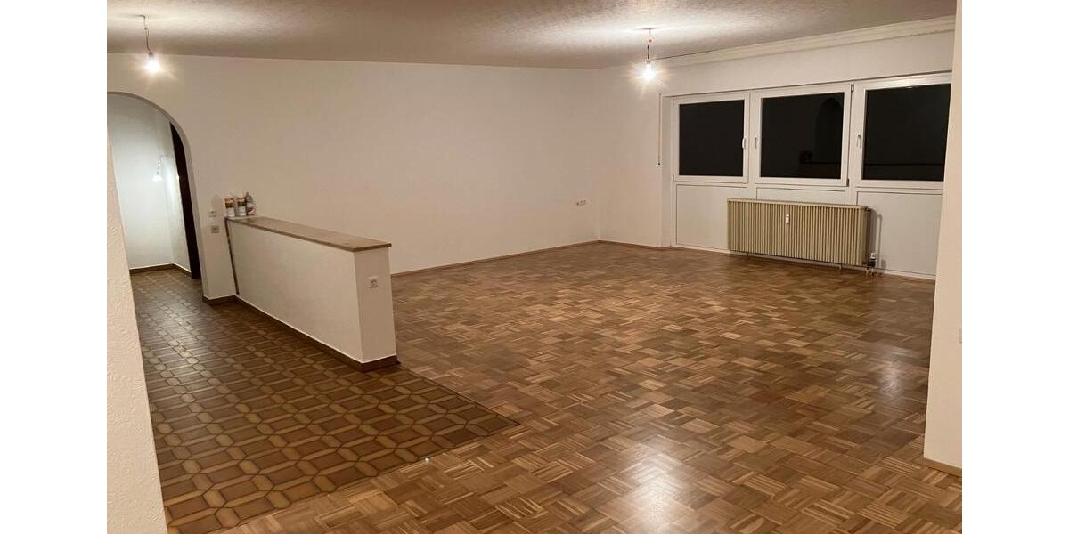 Erdgeschoßwohnung Scheinfeld - 4 Zimmer, 125 m&sup2;, 750&euro; | Angebot:26517646