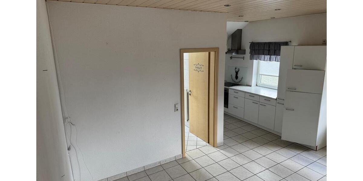 Dachgeschoßwohnung Homburg - 4 Zimmer, 95 m&sup2;, 750&euro; | Angebot:26413157