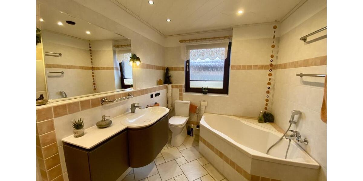 Doppelhaushälfte Kropp - 6 Zimmer, 148 m&sup2;, 1.300&euro; | Angebot:26038834