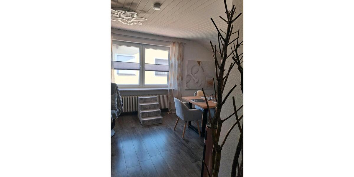 Dachgeschoßwohnung Kelheim - 3 Zimmer, 73 m&sup2;, 850&euro; | Angebot:25873696