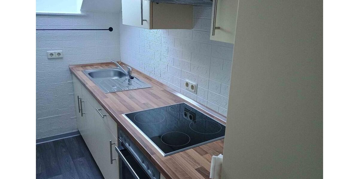 Dachgeschoßwohnung Cadenberge - 3 Zimmer, 67 m&sup2;, 490&euro; | Angebot:26617792