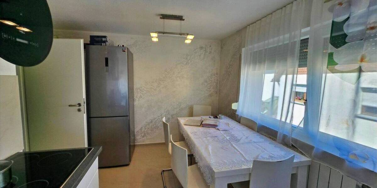 Etagenwohnung Neuenbürg Arnbach - 3 Zimmer, 87 m&sup2;, 1.200&euro; | Angebot:26607208
