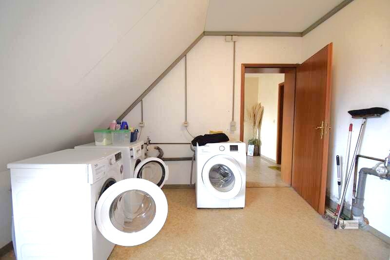 OG Wohnung für 2 Personen wird bis April 26 frisch renoviert am Zentrum von Syke + Garage + Balkon - Etagenwohnung Syke | Angebot:25097570