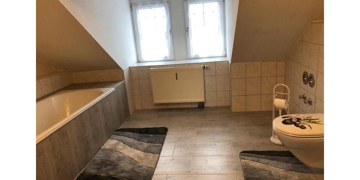 Dachgeschoßwohnung Wilsdruff - 3 Zimmer, 86 m&sup2;, 900&euro; | Angebot:25499831