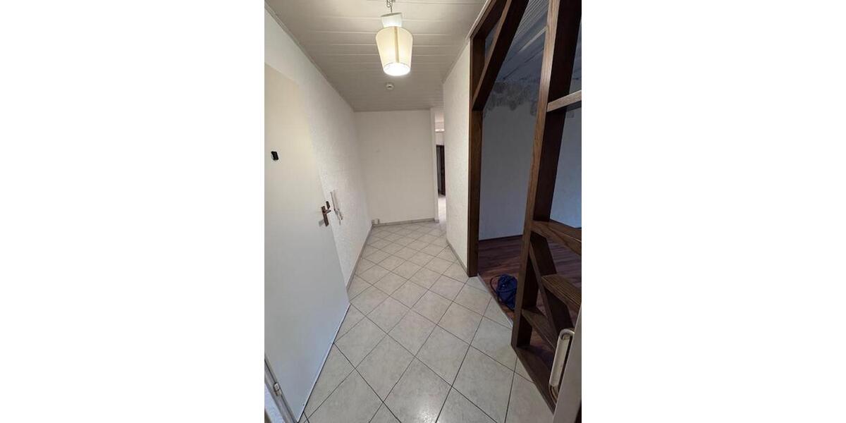 Erdgeschoßwohnung Lampertheim - 3 Zimmer, 100 m&sup2;, 990&euro; | Angebot:24781051