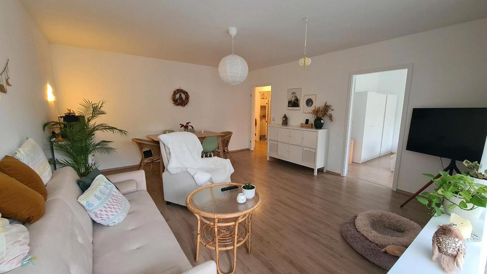 2-Zimmer-Erdgeschosswohnung mit Terrasse und Garten in Neuss zimmer
