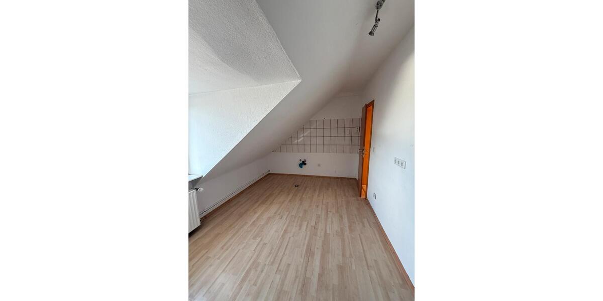 Dachgeschoßwohnung Schwelm - 4 Zimmer, 112 m&sup2;, 830&euro; | Angebot:26614588