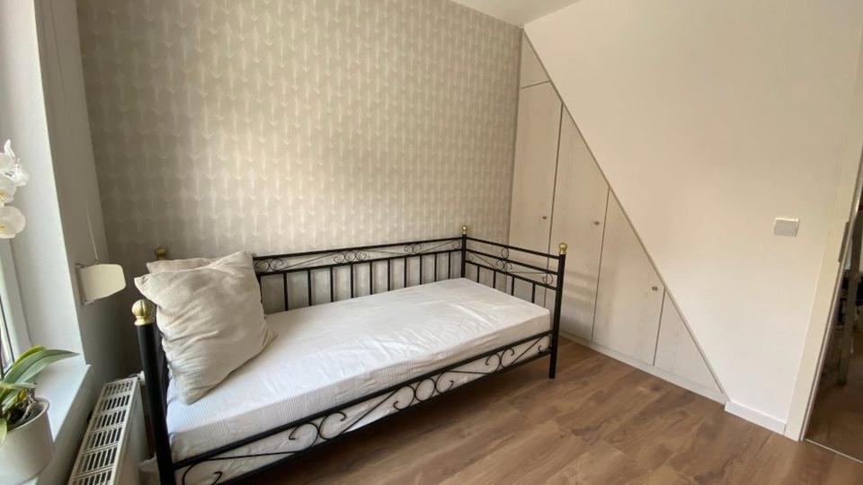 Wohnen auf Zeit Hamburg Wandsbek - 10 Zimmer, 120 m&sup2;, 580&euro; | Angebot:26636360