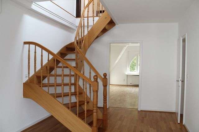 Etagenwohnung Wiesbaden Biebrich - 3.5 Zimmer, 125 m&sup2;, 1.950&euro; | Angebot:27279492
