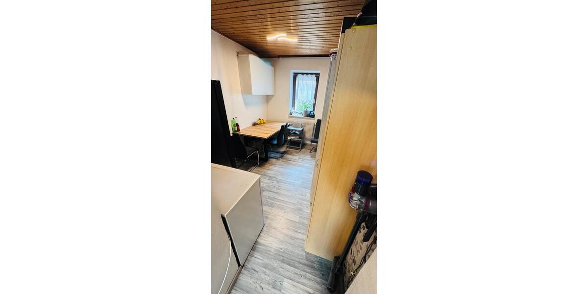 Etagenwohnung Niederwerrn - 3.5 Zimmer, 85 m&sup2;, 1.050&euro; | Angebot:26303057