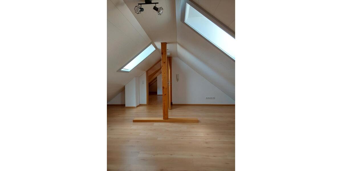Dachgeschoßwohnung Brensbach - 4 Zimmer, 96 m&sup2;, 1.100&euro; | Angebot:26427175