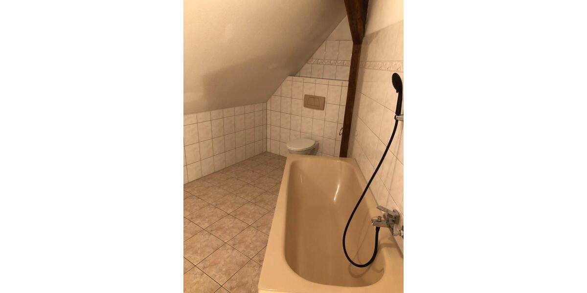 Dachgeschoßwohnung Bad Muskau - 4 Zimmer, 92 m&sup2;, 460&euro; | Angebot:20504106