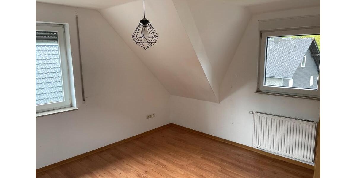 Dachgeschoßwohnung Hallenberg - 2 Zimmer, 86 m&sup2;, 650&euro; | Angebot:26676649