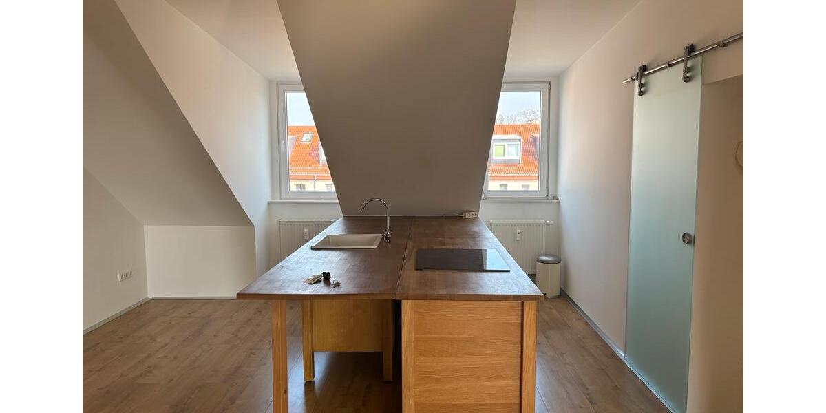 Dachgeschoßwohnung Erfurt Daberstedt - 4 Zimmer, 100 m&sup2;, 900&euro; | Angebot:25962245