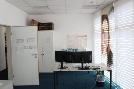 Repräsentative Büroräume im Gewerbegebiet SW-Süd - Nähe MARKTKAUF und BAUHAUS 4 zimmer