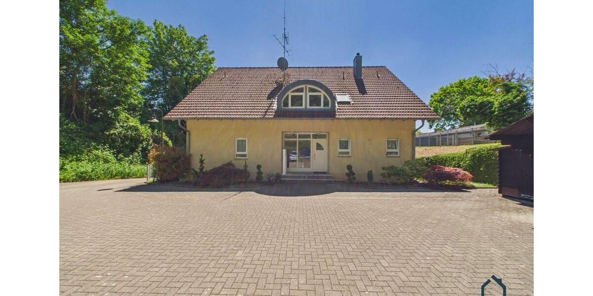 Erdgeschoßwohnung Lahr (Schwarzwald) - 4 Zimmer, 135 m&sup2;, 1.485&euro; | Angebot:26585779