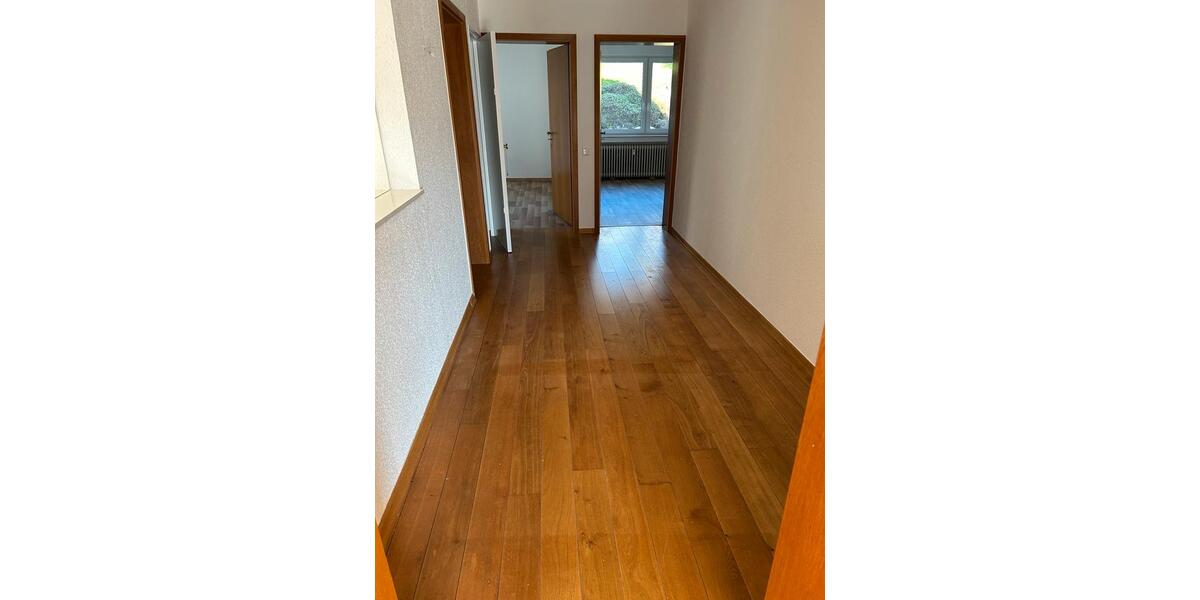 Hochparterre Solingen - 3 Zimmer, 82 m&sup2;, 880&euro; | Angebot:26534203