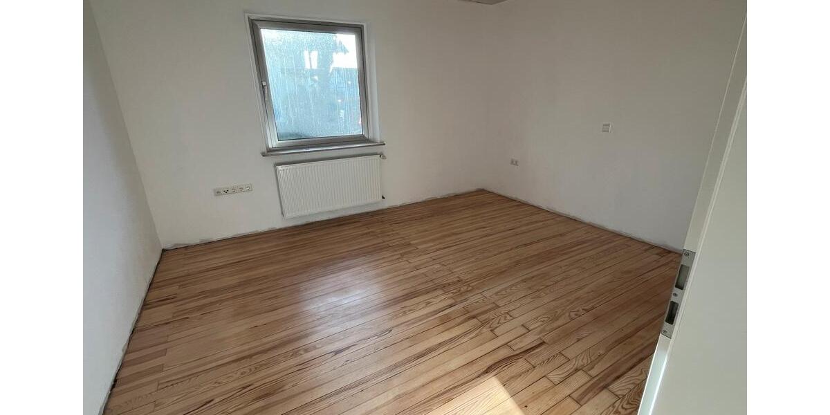 Einfamilienhaus Homburg - 6 Zimmer, 165 m&sup2;, 1.650&euro; | Angebot:26197277
