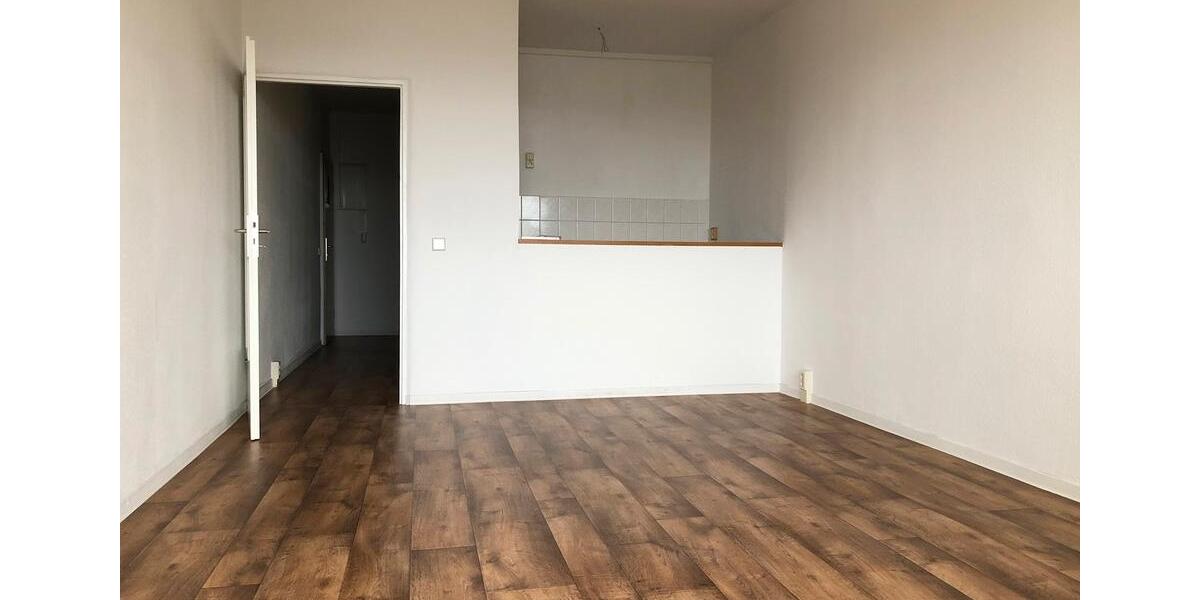 Dachgeschoßwohnung Döbeln - 1 Zimmer, 31 m&sup2;, 210&euro; | Angebot:24699470