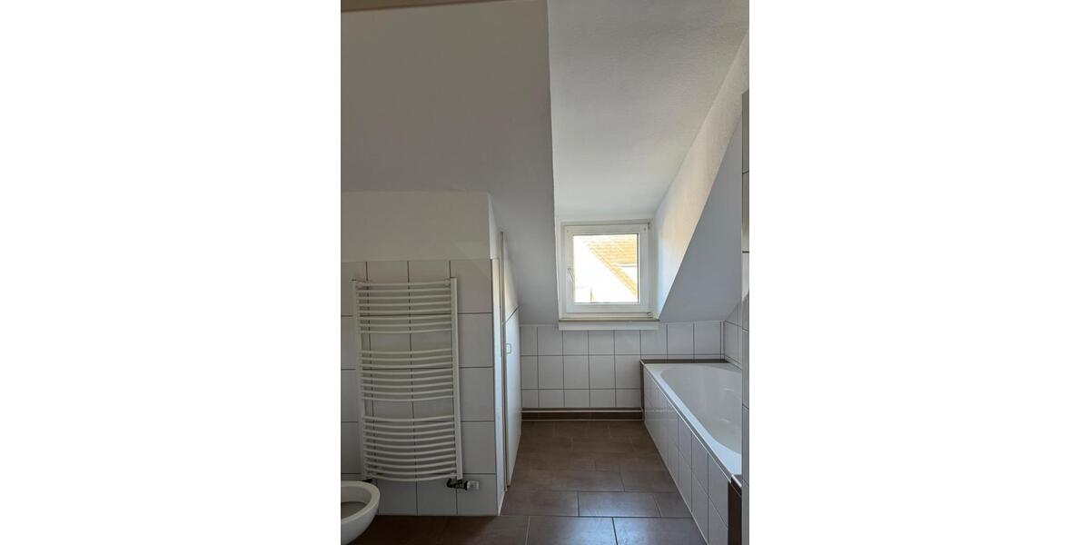 Maisonettenwohnung Essen Stadtbezirk VIII - 5 Zimmer, 140 m&sup2;, 1.190&euro; | Angebot:26681777