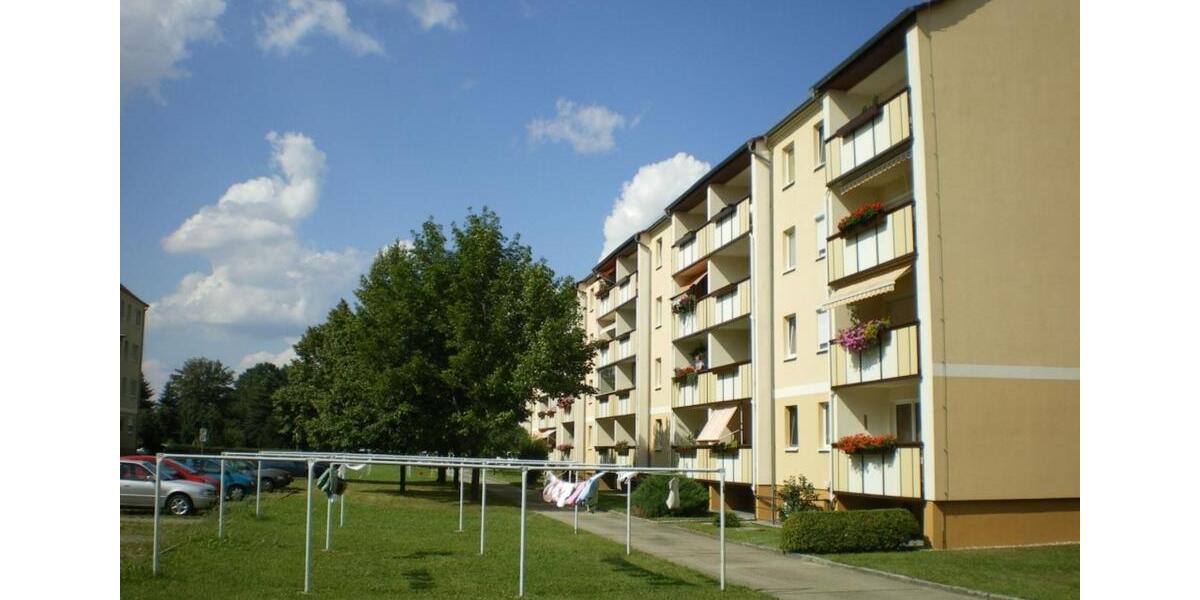 Sanierte 4-Raumwohnung mit Balkon Stellplatz & neuem Bad! 4 zimmer