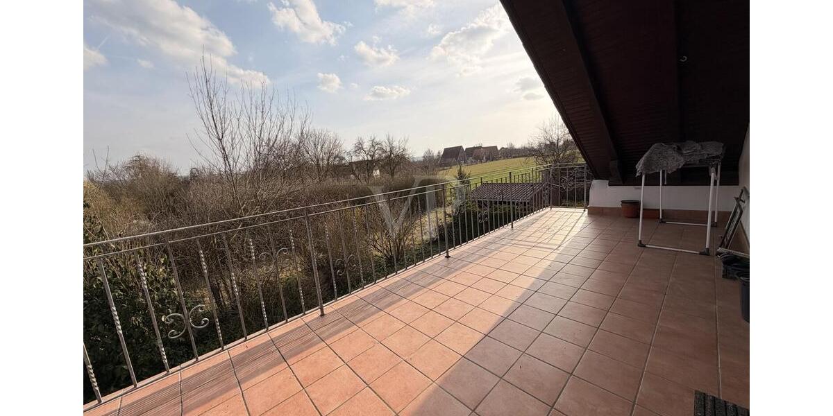 Dachgeschoßwohnung Bad Windsheim - 4 Zimmer, 89 m&sup2;, 900&euro; | Angebot:25961548