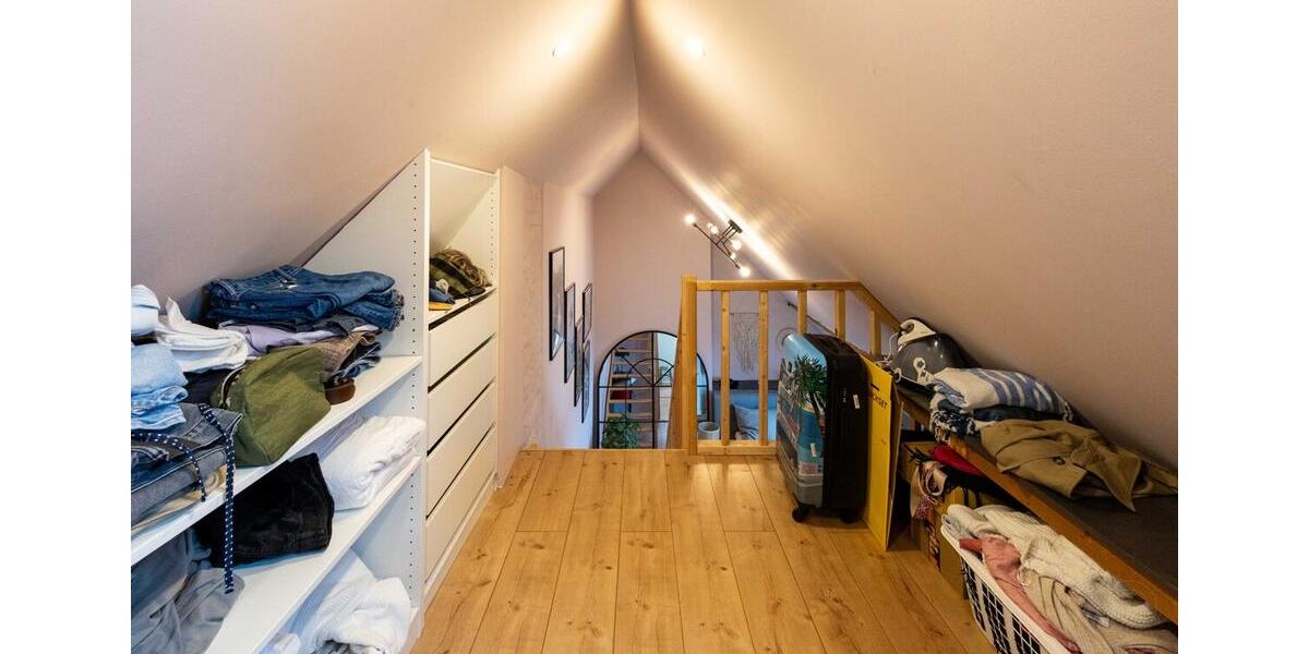 Etagenwohnung Jüchen - 4 Zimmer, 116 m&sup2;, 1.380&euro; | Angebot:24487686