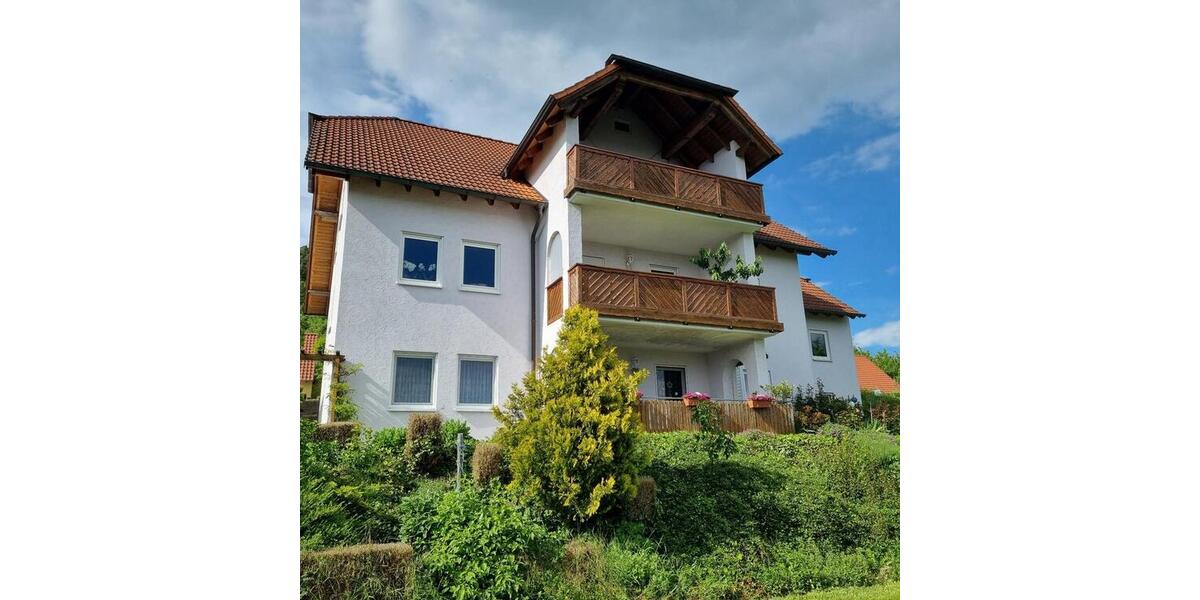 Dachgeschoßwohnung Hammelburg - 4.5 Zimmer, 104 m&sup2;, 710&euro; | Angebot:25403405