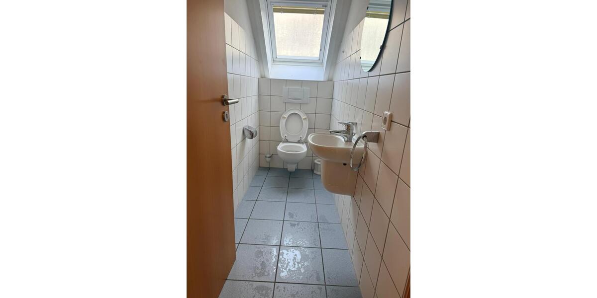 Dachgeschoßwohnung Gernsbach - 3 Zimmer, 122 m&sup2;, 1.350&euro; | Angebot:24373379