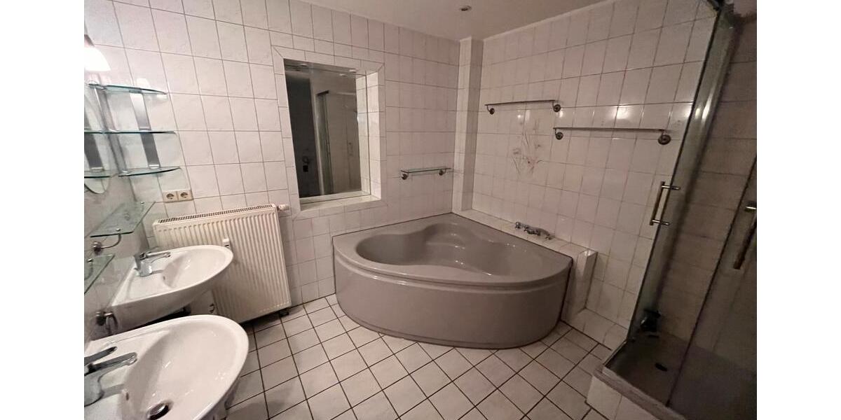 Dachgeschoßwohnung Geringswalde - 4 Zimmer, 110 m&sup2;, 920&euro; | Angebot:24733373