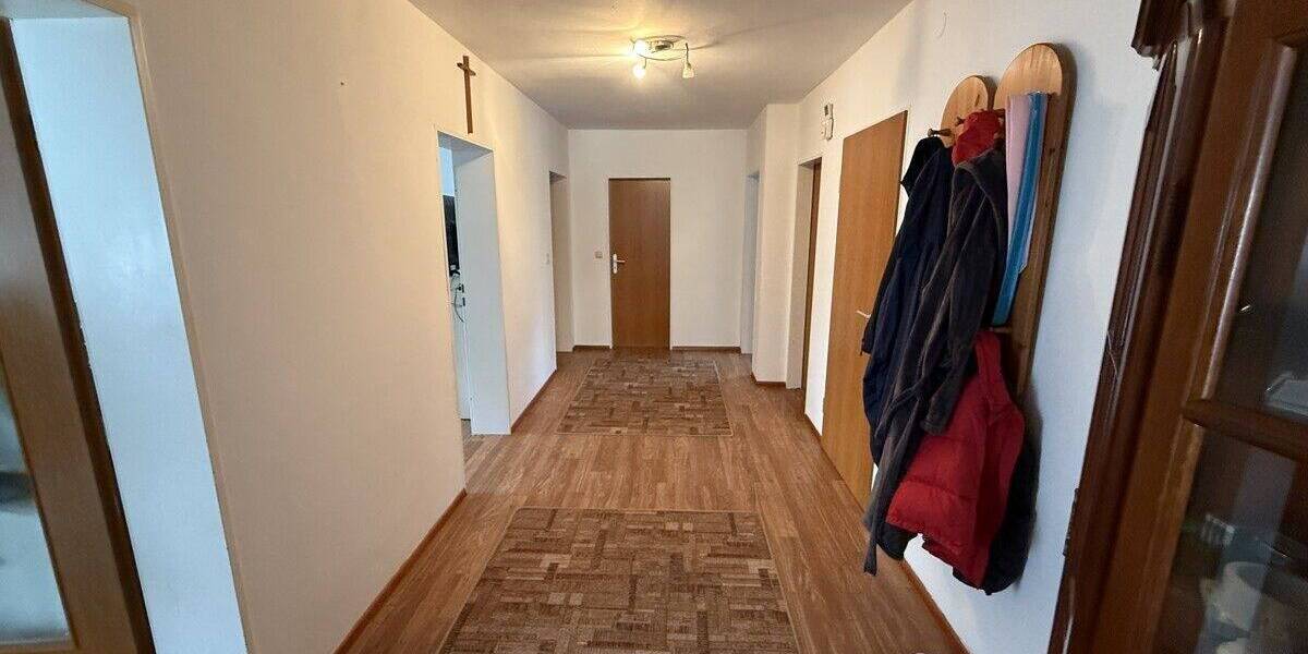Etagenwohnung Pfatter - 4 Zimmer, 92 m&sup2;, 620&euro; | Angebot:25702556