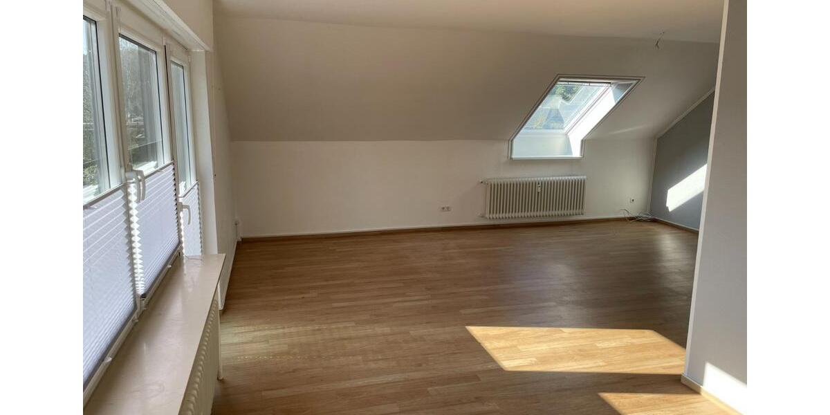 Dachgeschoßwohnung Lingen (Ems) - 3 Zimmer, 98 m&sup2;, 950&euro; | Angebot:24643463