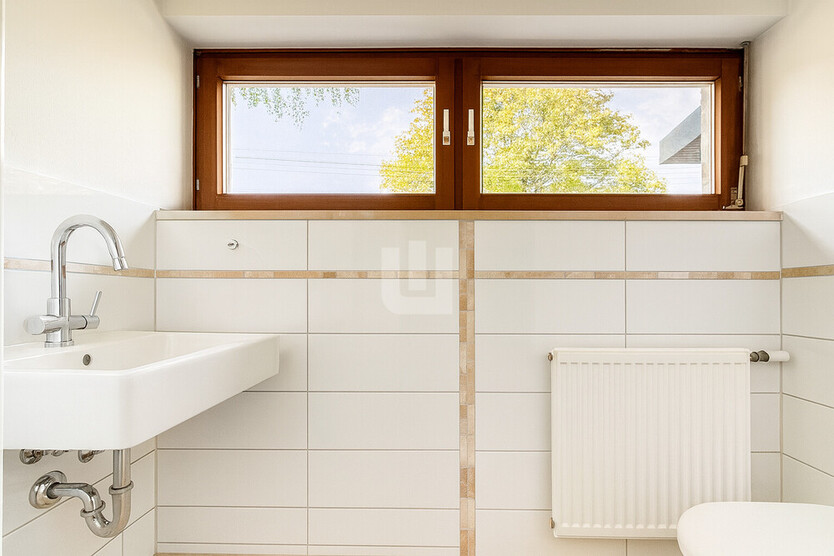WINDISCH IMMOBILIEN - große Doppelhaushälfte mit gepflegtem Garten in ruhiger Lage von Gröbenzell 4 zimmer
