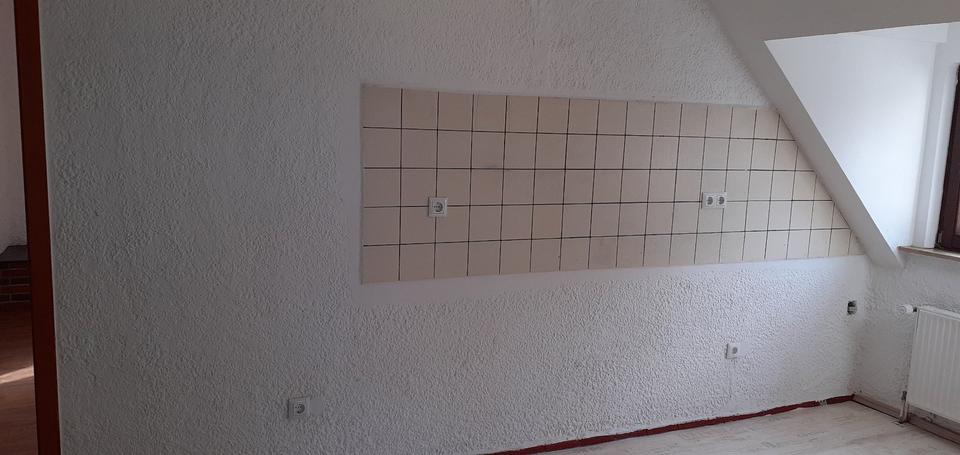 Dachgeschoßwohnung Mainz Ebersheim - 3 Zimmer, 70 m&sup2;, 850&euro; | Angebot:26006252