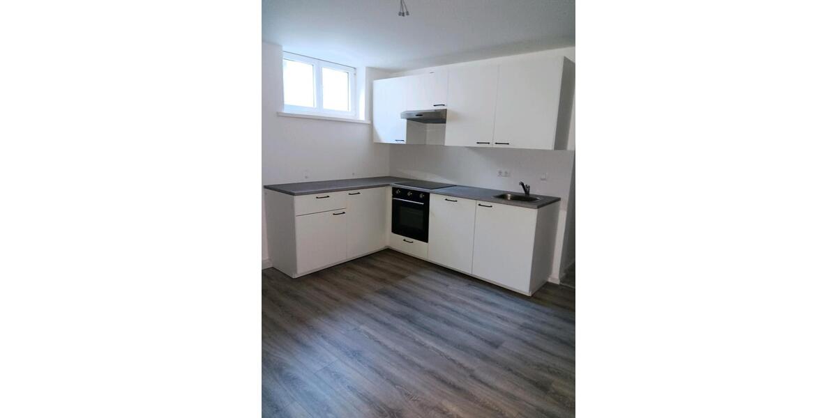 Erdgeschoßwohnung Konradsreuth - 5 Zimmer, 120 m&sup2;, 300&euro; | Angebot:26441018