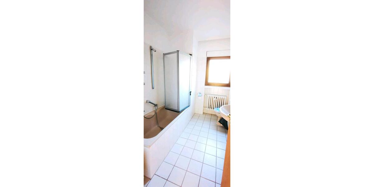 Erdgeschoßwohnung Fürstenberg - 4 Zimmer, 117 m&sup2;, 690&euro; | Angebot:26455236