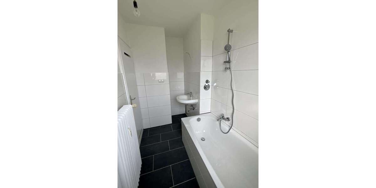 Etagenwohnung Wilhelmshaven Aldenburg - 4 Zimmer, 81 m&sup2;, 549&euro; | Angebot:24872824