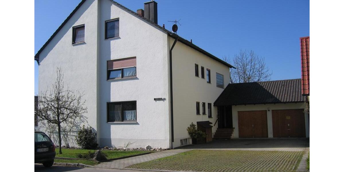 Dachgeschoßwohnung Neuburg an der Donau - 2.5 Zimmer, 86 m&sup2;, 810&euro; | Angebot:25992233