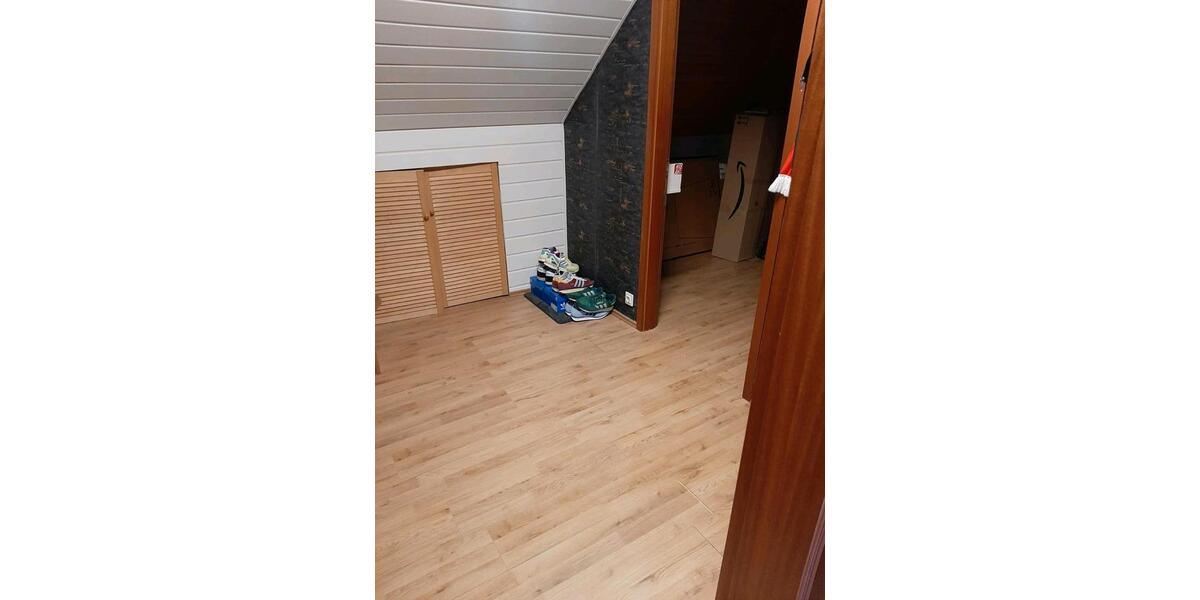 Dachgeschoßwohnung Kreuztal - 2 Zimmer, 60 m&sup2;, 430&euro; | Angebot:26413479