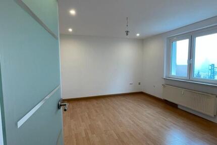 Wohnung Crimmitschau - 3 Zimmer, 55 m&sup2;, 350&euro; | Angebot:26228098