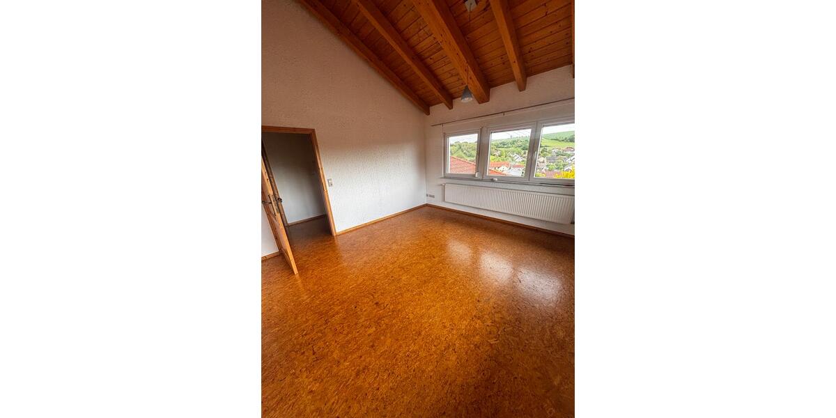 Dachgeschoßwohnung Lauda-Königshofen Königshofen - 2 Zimmer, 60 m&sup2;, 650&euro; | Angebot:26580174