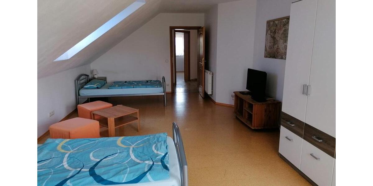 Dachgeschoßwohnung Lenting - 3 Zimmer, 100 m&sup2;, 30&euro; | Angebot:26233581